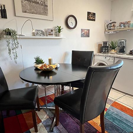 Ferienwohnung Goodtimes Hausen Uber Aar Bagian luar foto