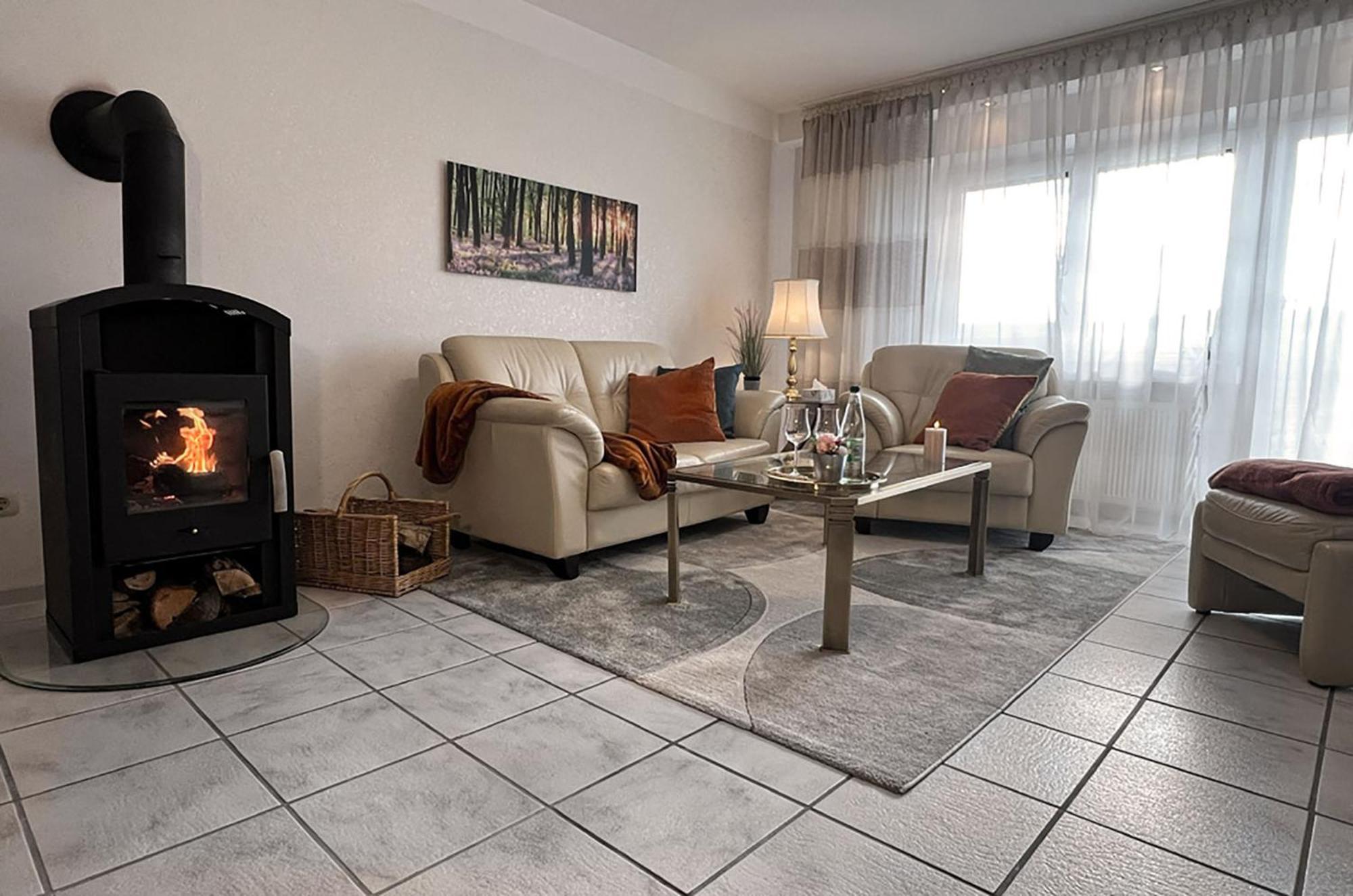 Ferienwohnung Goodtimes Hausen Uber Aar Bagian luar foto